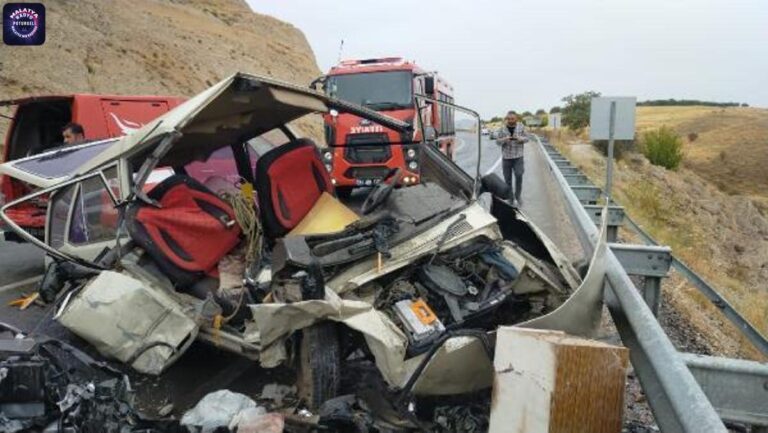 Malatya haberi: Malatya’da otomobiller çarpıştı: 1 ölü, 4 yaralı