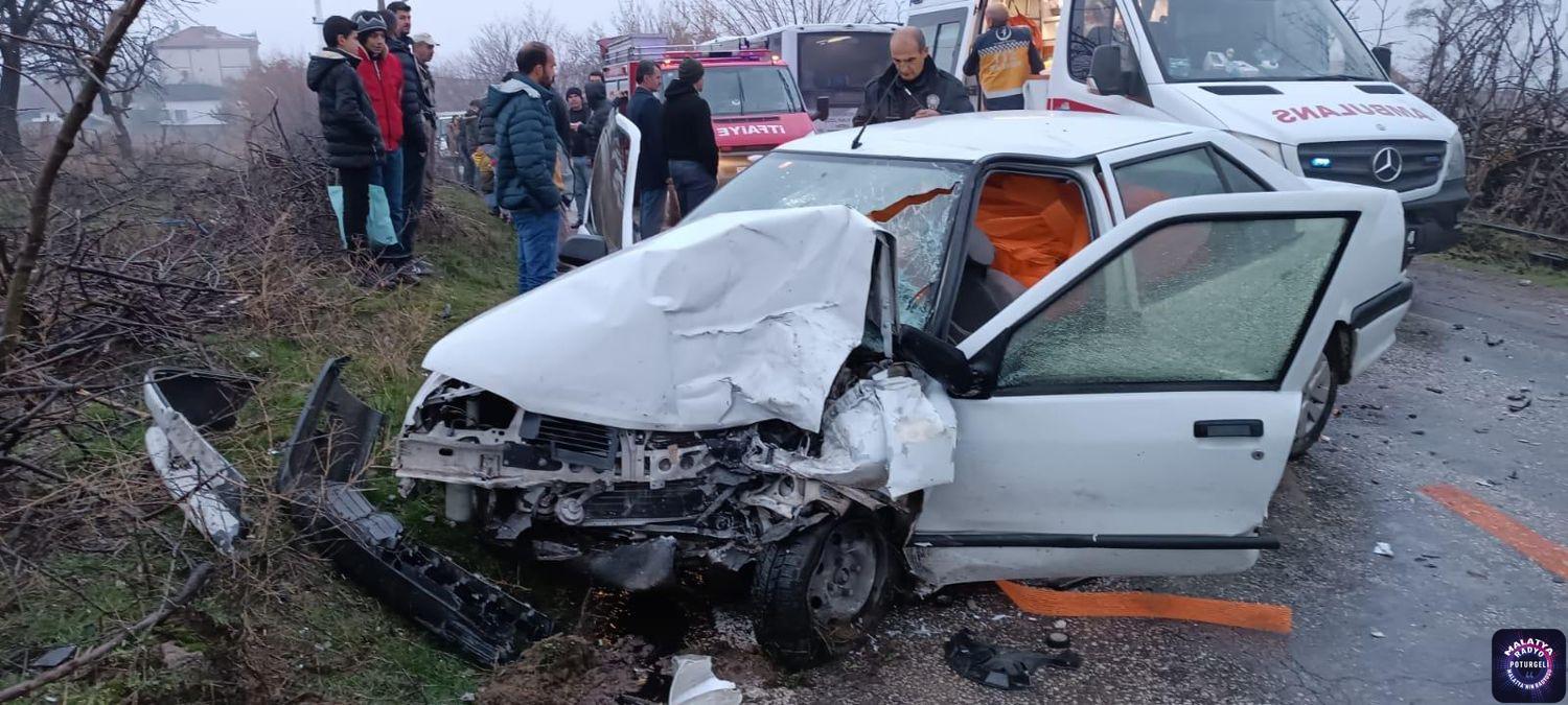 Malatya’da halk otobüsü ile otomobil çarpıştı, 7 kişi yaralandı