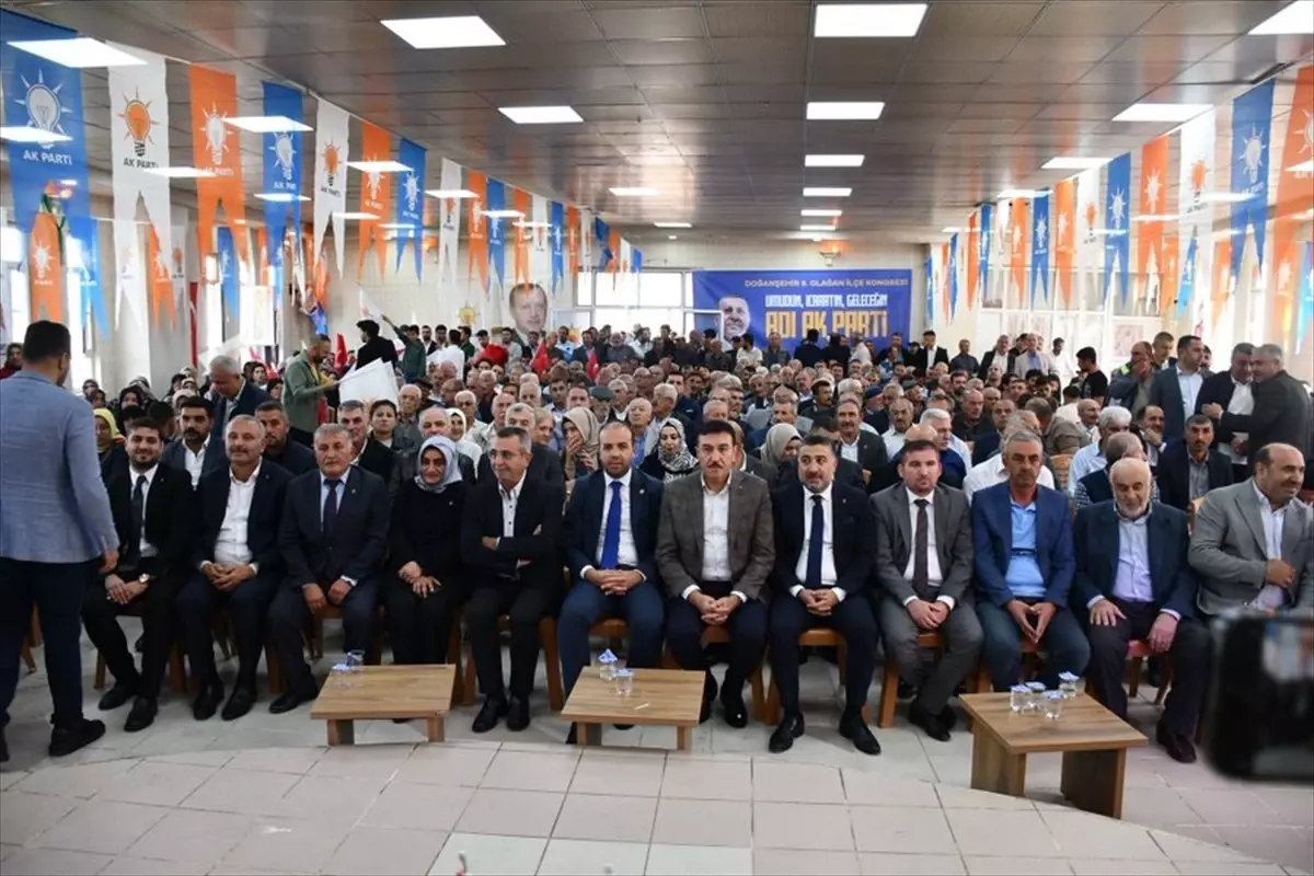 AK Parti Doğanşehir 8. Olağan İlçe Kongresi Yapıldı