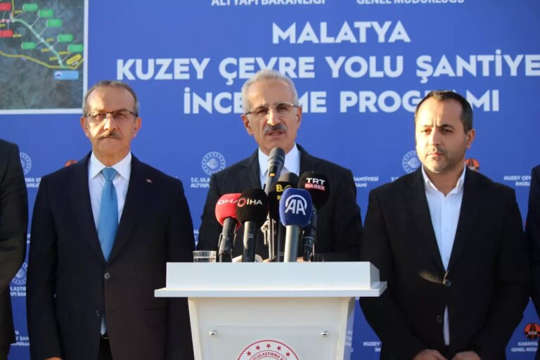 Bakan Uraloğlu Malatya Kuzey Çevreyolu’nda İncelemelerde Bulundu