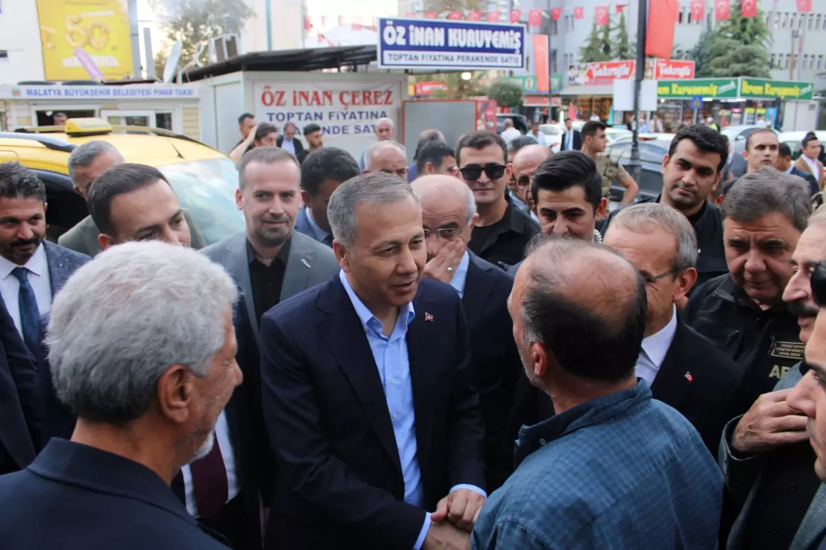 İçişleri Bakanı Yerlikaya, Malatya’da Esnafı Ziyaret Etti