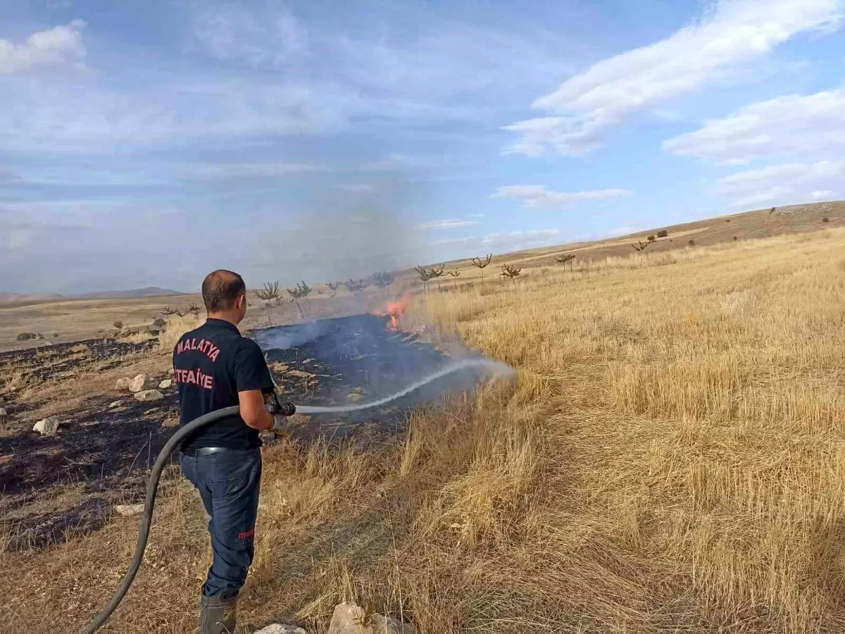 Malatya’da 2.500 Dekar Alanda Anız Yangını Kontrol Altına Alındı