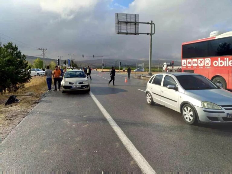 Malatya’da Otobüs ile Traktör Çarpıştı: 1 Ölü, 1 Yaralı