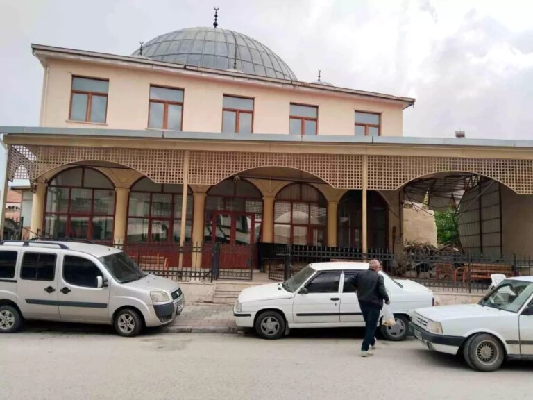 Malatya’daki İki Cami Restorasyon Çalışmaları Devam Ediyor