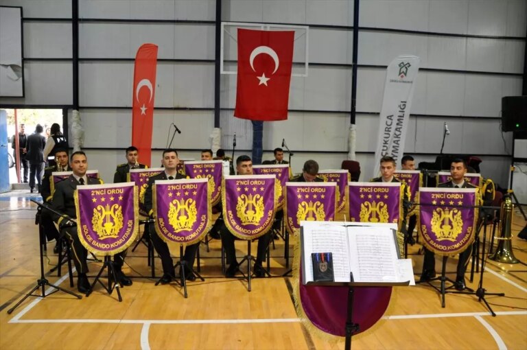 Malatya 2. Ordu Komutanlığı Bandosu Çukurca’da Konser Verdi