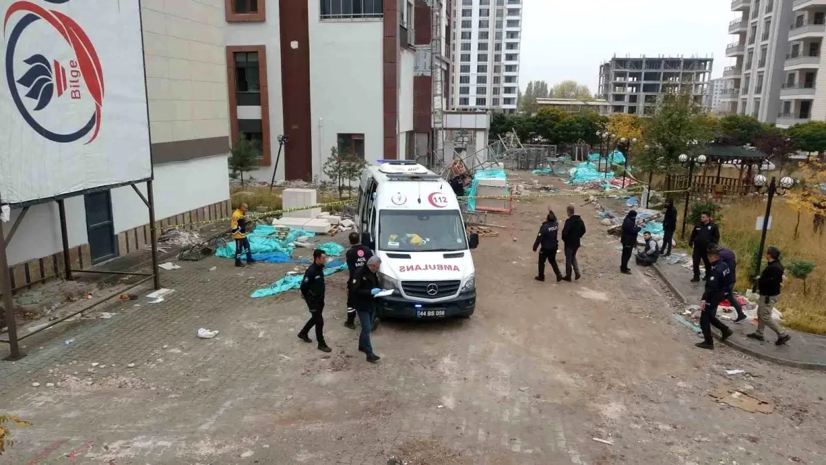 Malatya’da İskele Çökmesi: 2 İşçi Hayatını Kaybetti