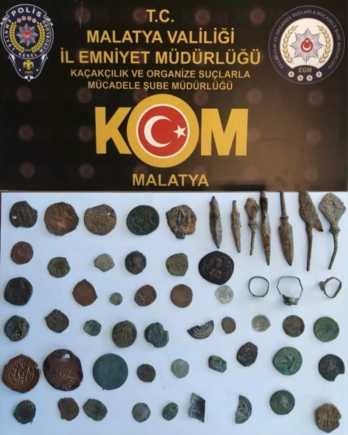 Malatya’da Tarihi Eser Kaçakçılığı Operasyonu: 45 Sikke ve Ok-Mızrak Uçları Ele Geçirildi