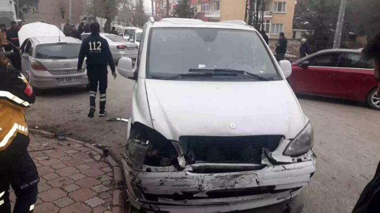 Malatya’da 4 Araçlı Trafik Kazasında İki Yaralı