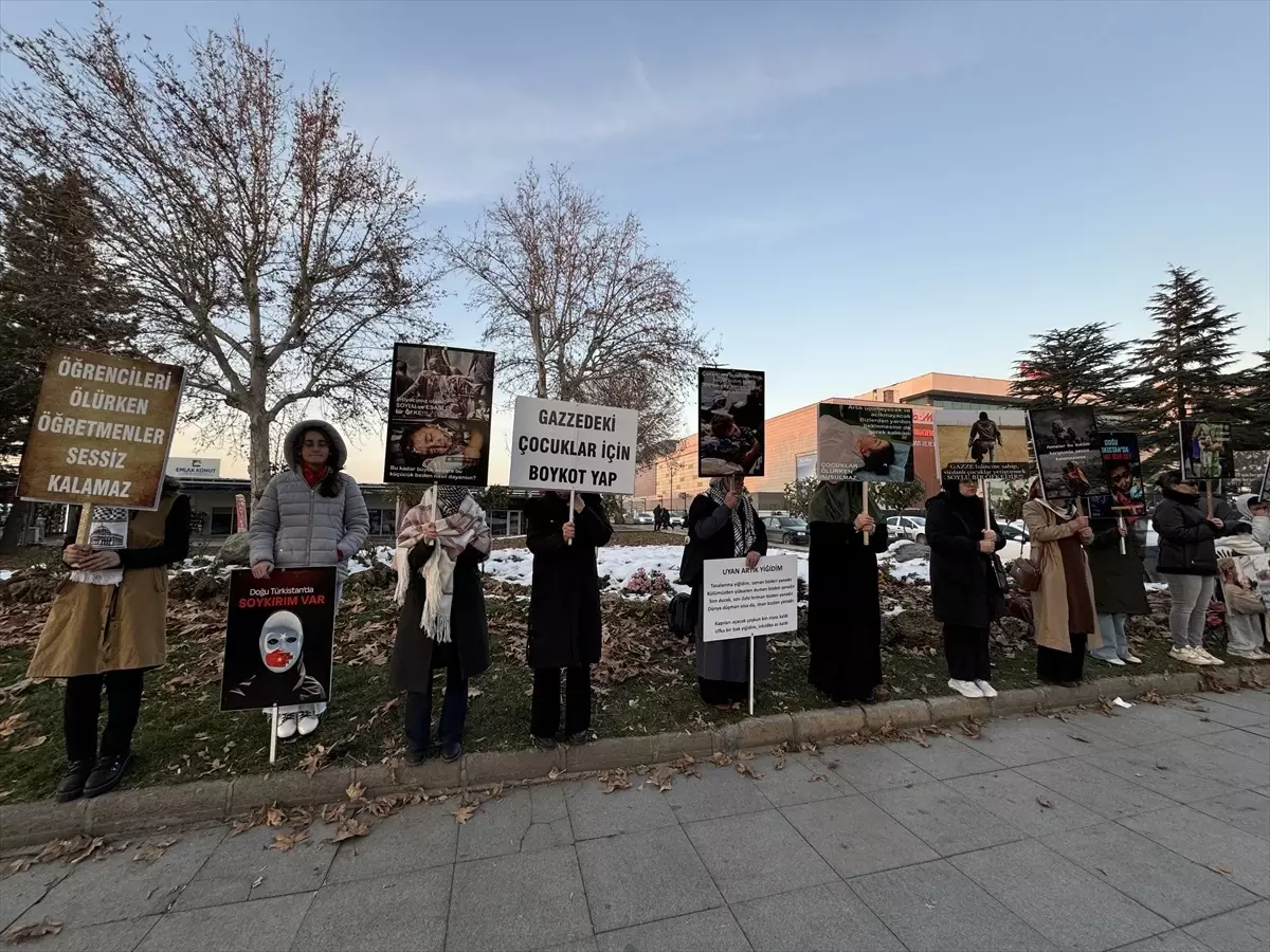 Malatya’da Öğretmenlerden Gazze İçin 26 Haftalık Sessiz Eylem