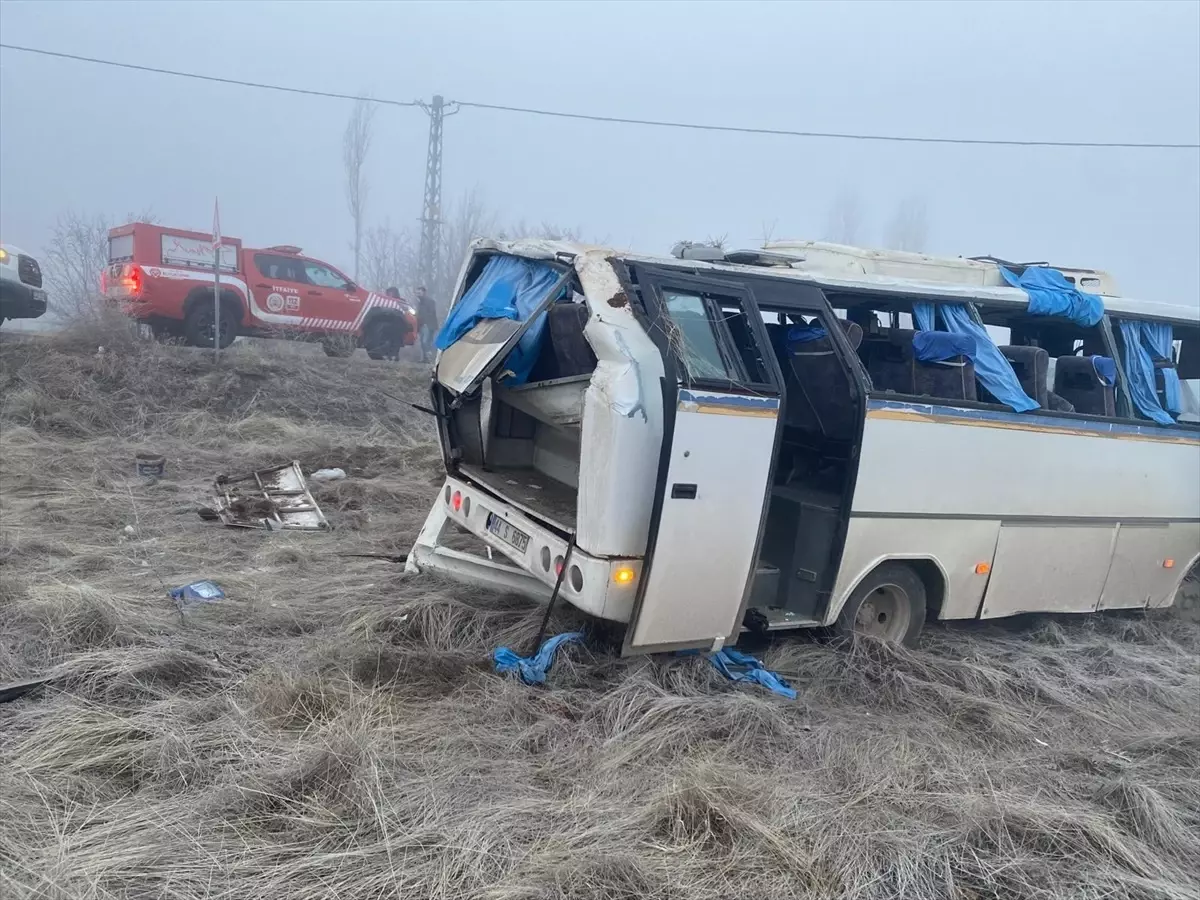 Malatya’da Midibüs Kazasında 17 Kişi Yaralandı